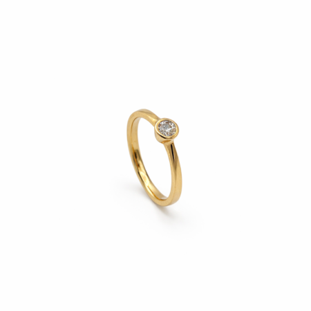 Diamond Ring - 18ct Gold