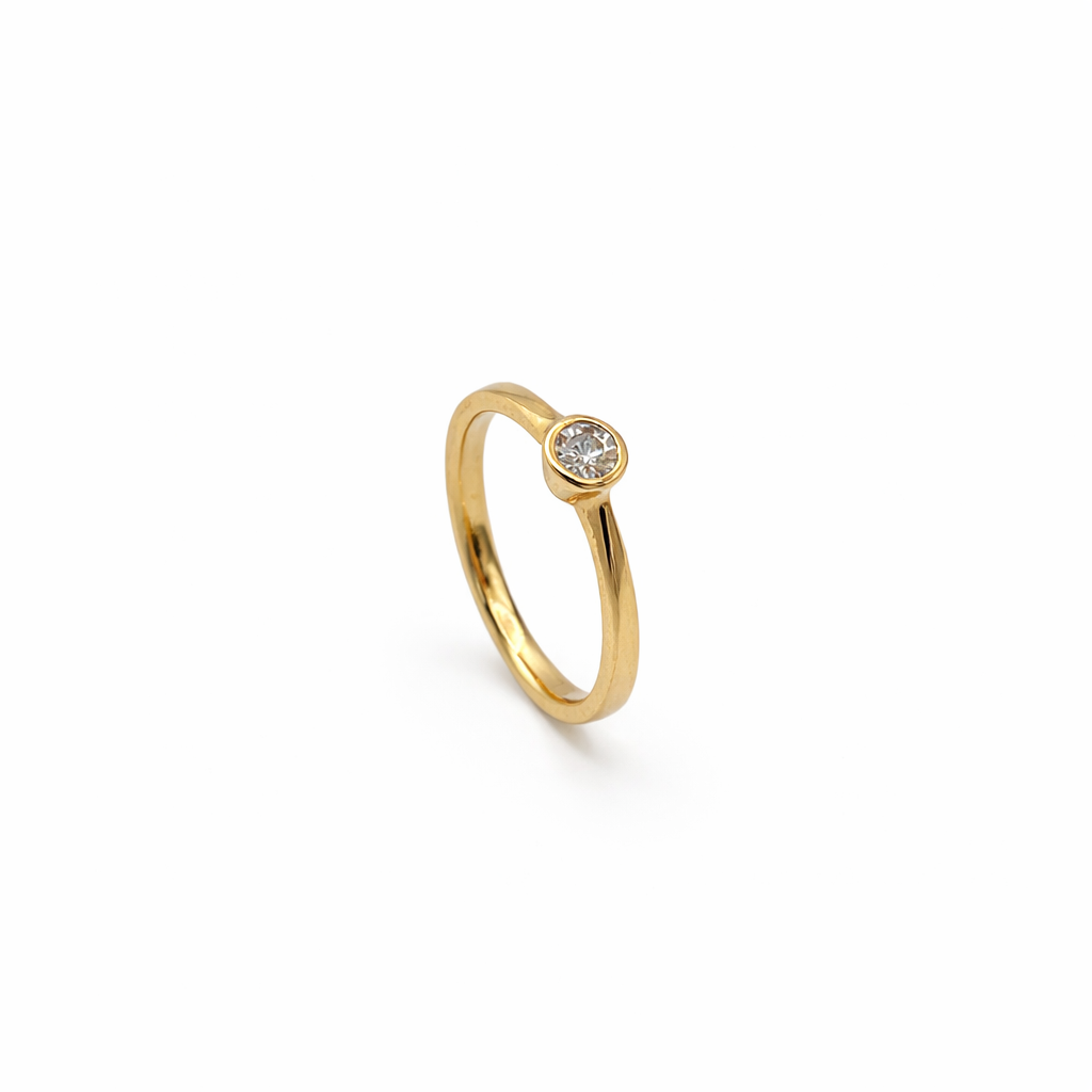Diamond Ring - 18ct Gold