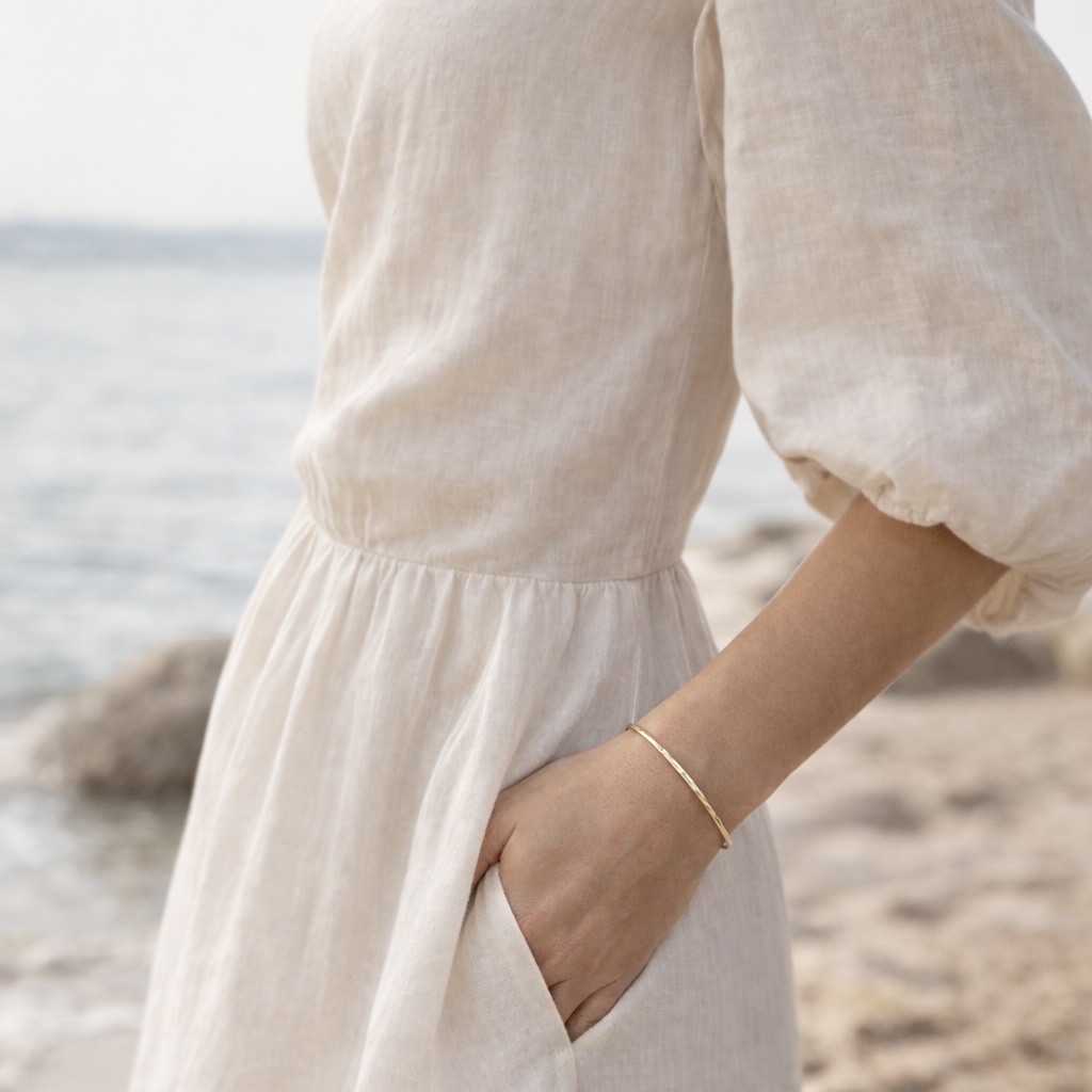 Hammered Bangle - 9 Carat Gold - Image 2