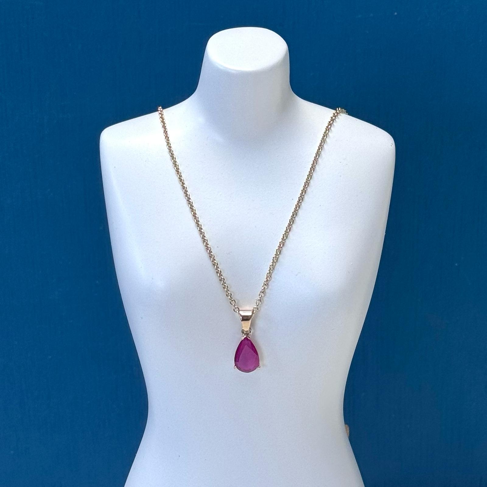 Ruby Teardrop Pendant and Chain - 18 Carat Gold - Image 4