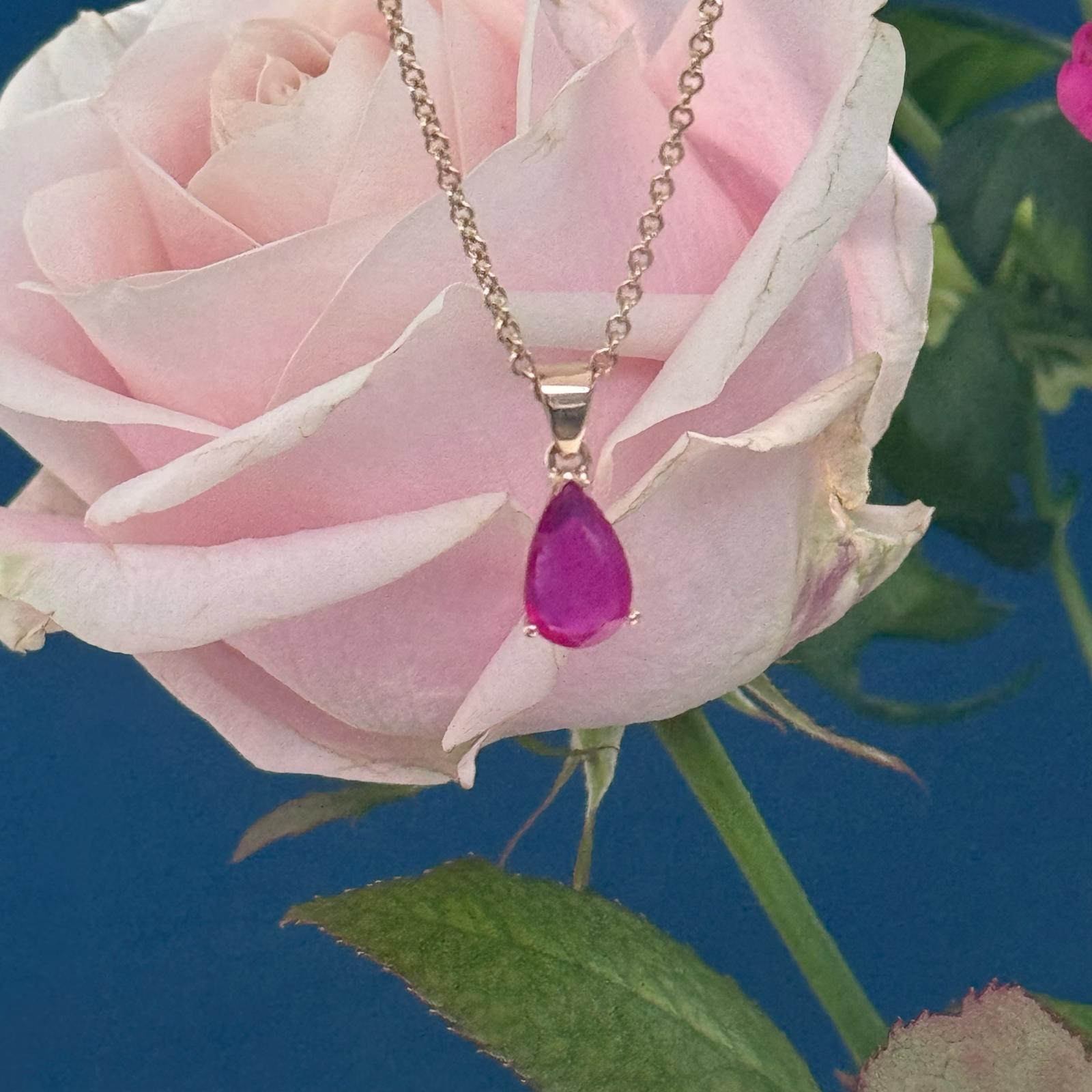 Ruby Teardrop Pendant and Chain - 18 Carat Gold - Image 3