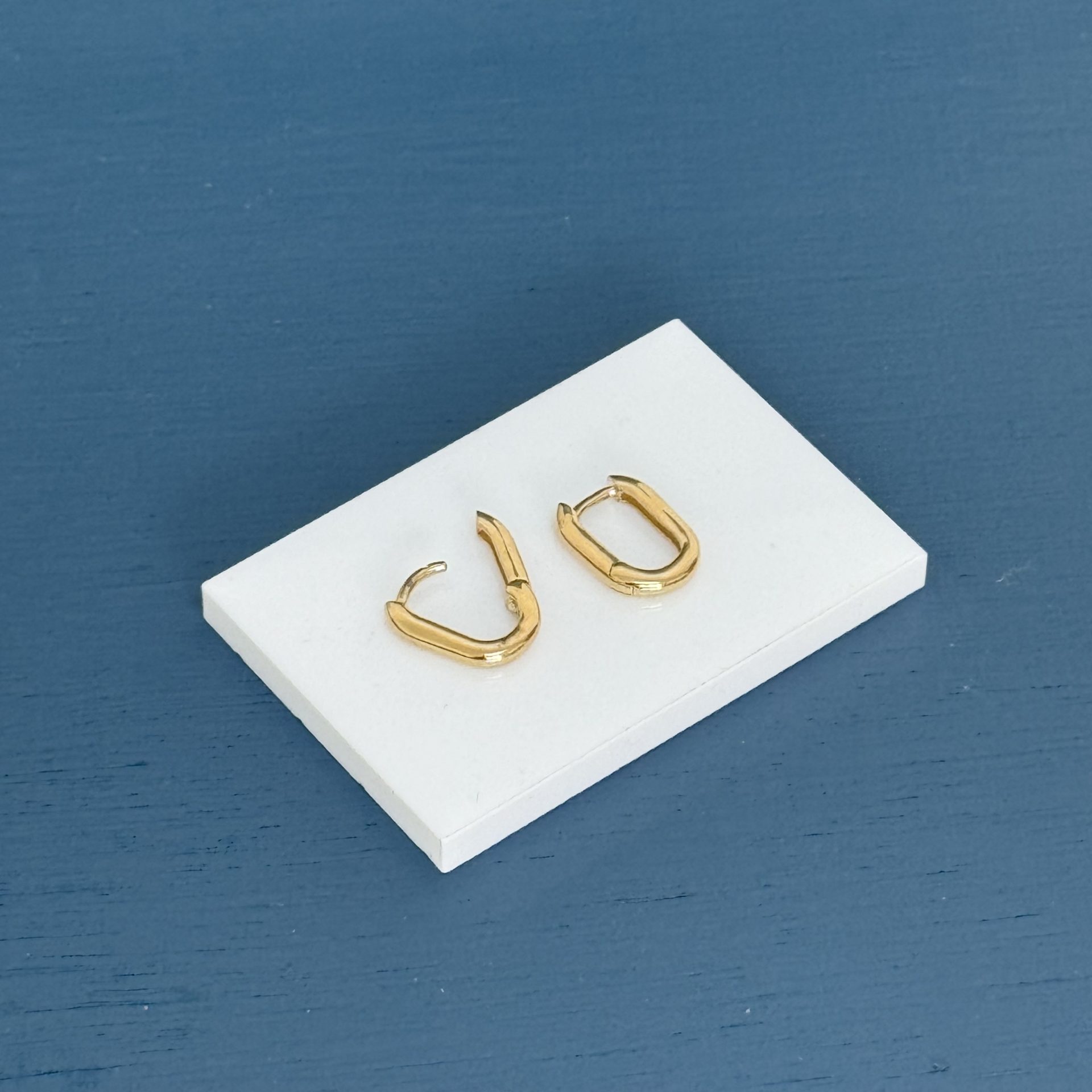 Oval Hoop Earrings - 9 Carat Gold - Image 4