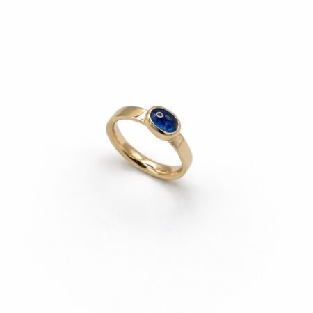 Sapphire Cabochon Ring - 9 Carat Gold