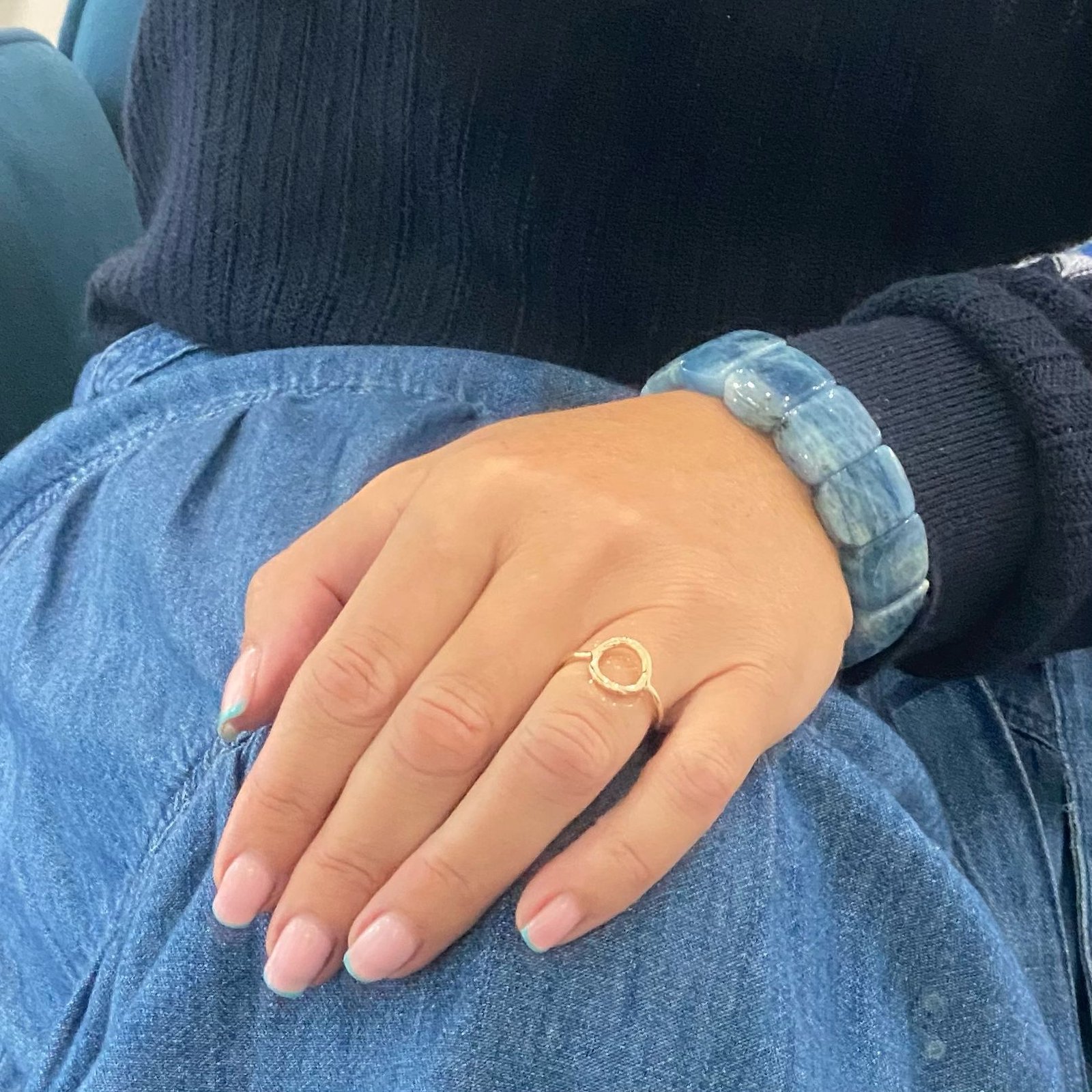 Circle Ring - 9 Carat Gold - Image 2